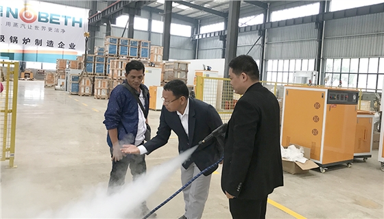 客户实地考察电蒸汽发生器蒸汽洗车