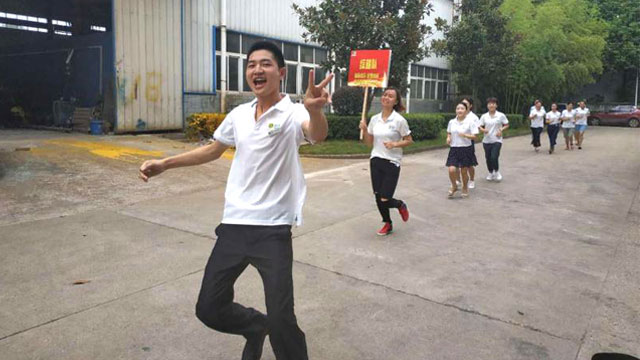 諾貝思牛商爭霸賽