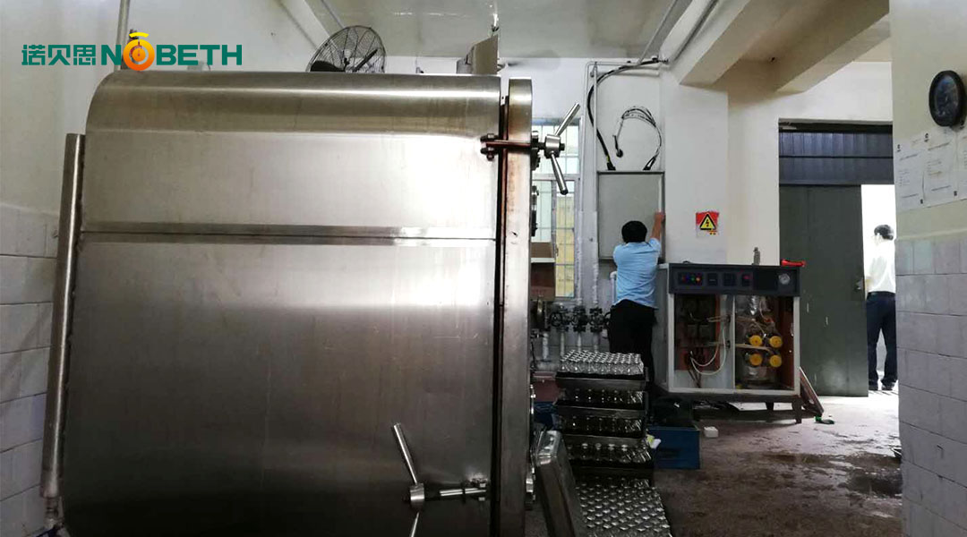 医院的灭菌配套设备很多都选用电锅炉蒸汽发生器，升温速度快、高温持续时间