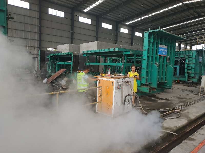 使用混凝土养护蒸汽发生器产生蒸汽养护混凝土