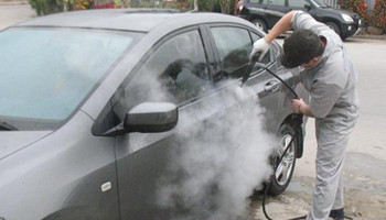 蒸汽发生器来进行汽车清洗方便又高效